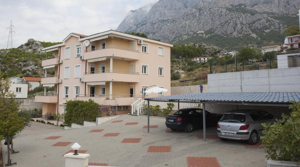 Apartments Damjanovic Макарска Екстериор снимка