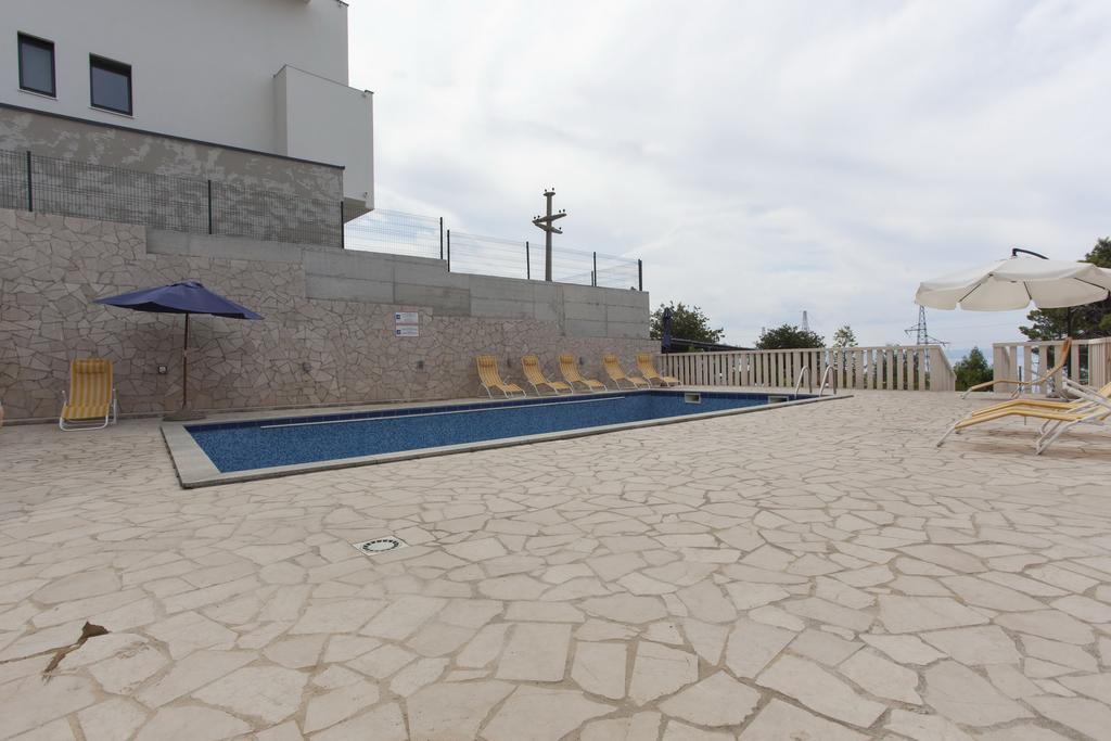 Apartments Damjanovic Макарска Екстериор снимка