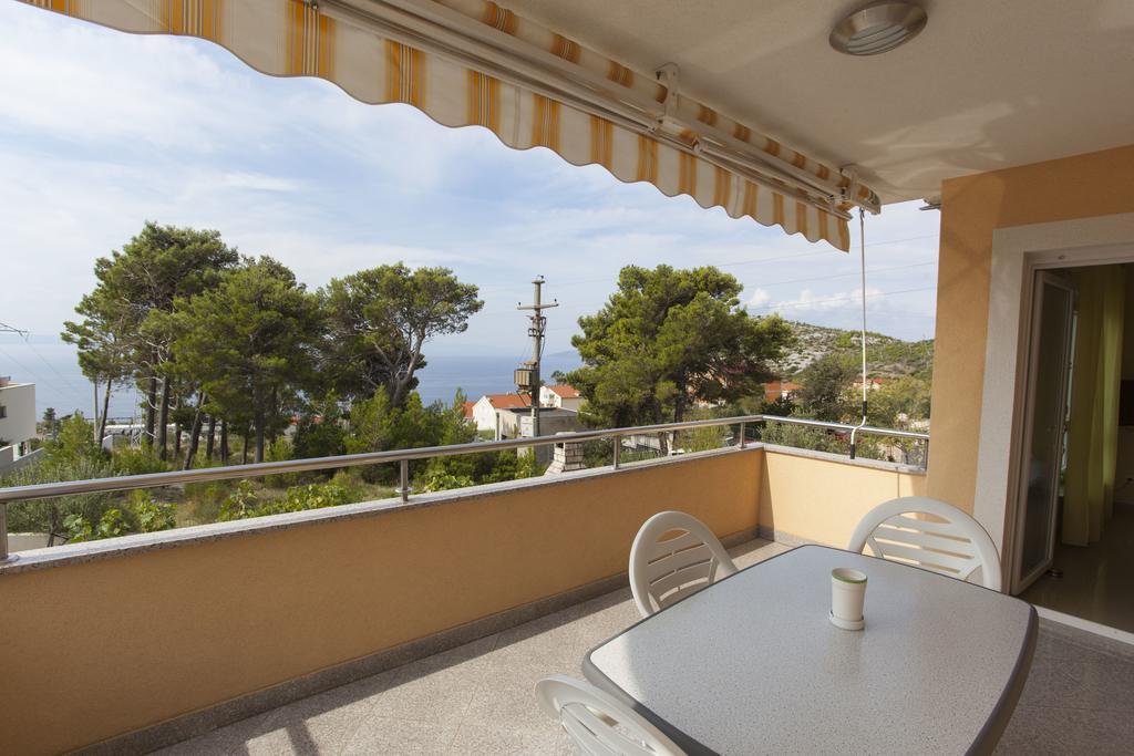 Apartments Damjanovic Макарска Екстериор снимка