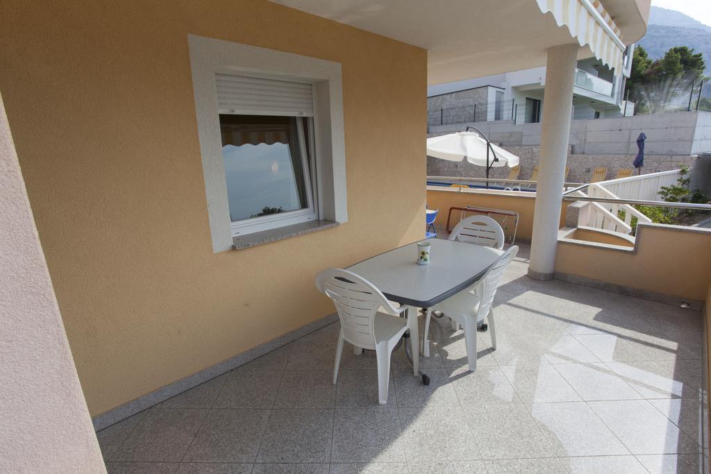 Apartments Damjanovic Макарска Екстериор снимка