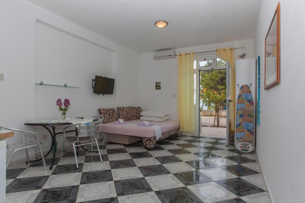Apartments Damjanovic Макарска Екстериор снимка